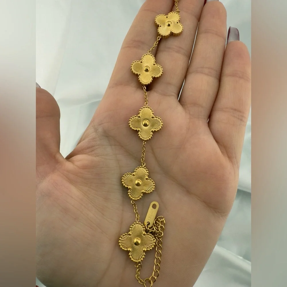 Alhambra 5 motife Gold Color Floral Bracelet